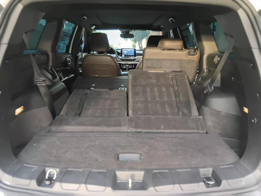 Jeep Commander