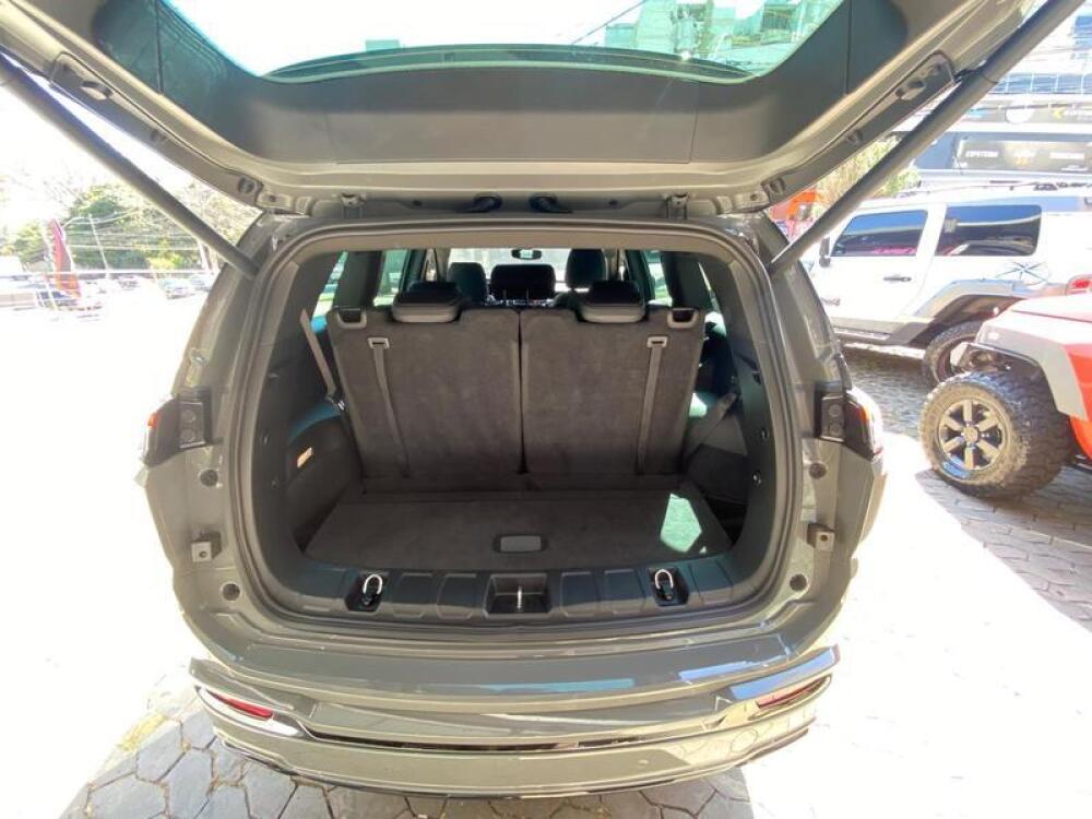 Jeep Commander