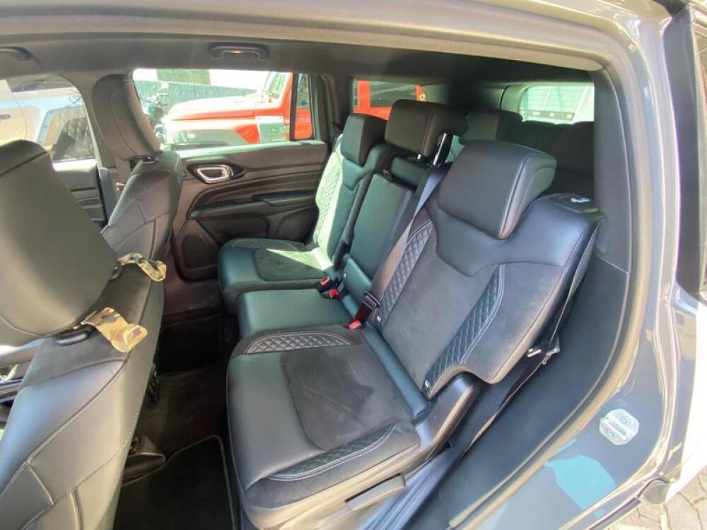 Jeep Commander