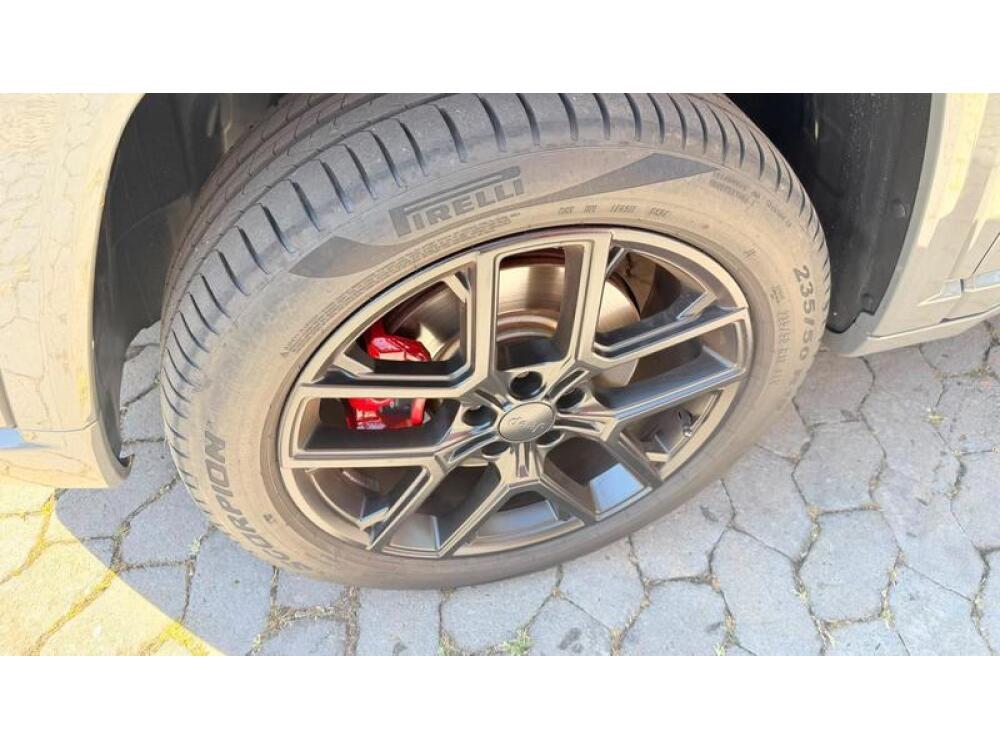 Jeep Commander