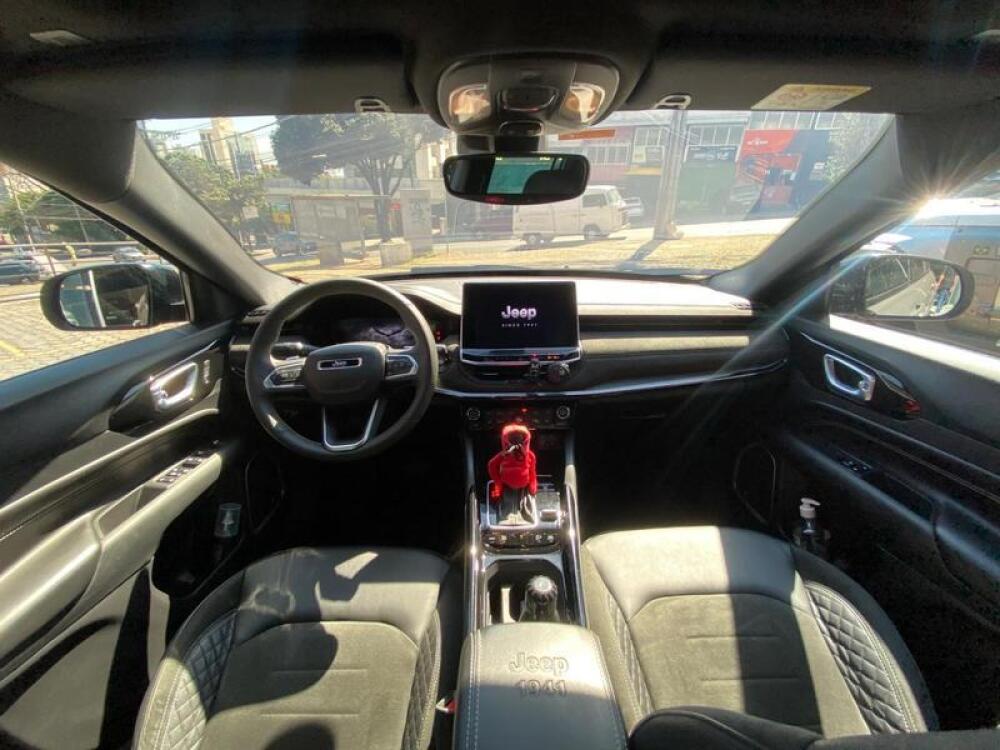 Jeep Commander