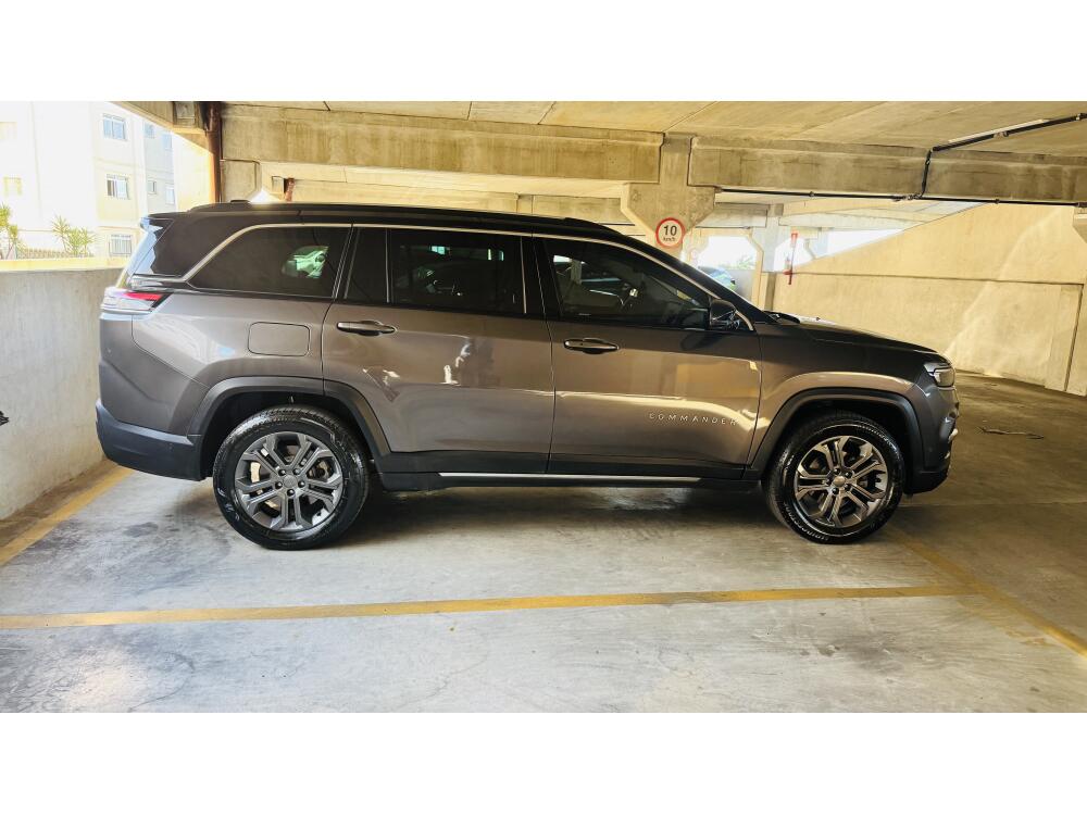 Jeep Commander