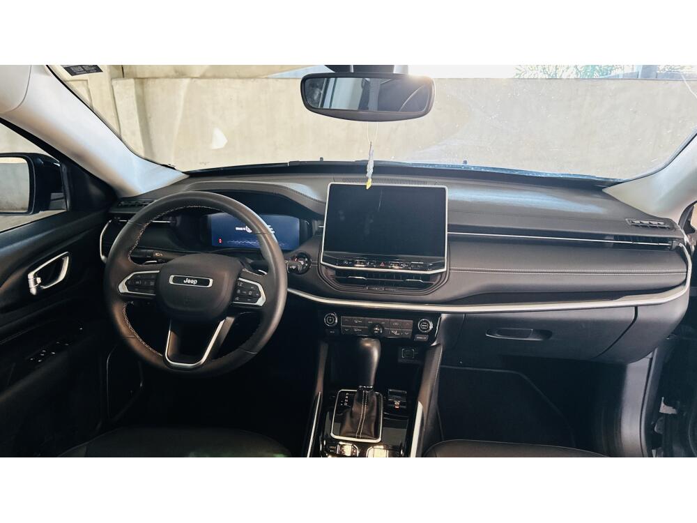 Jeep Commander