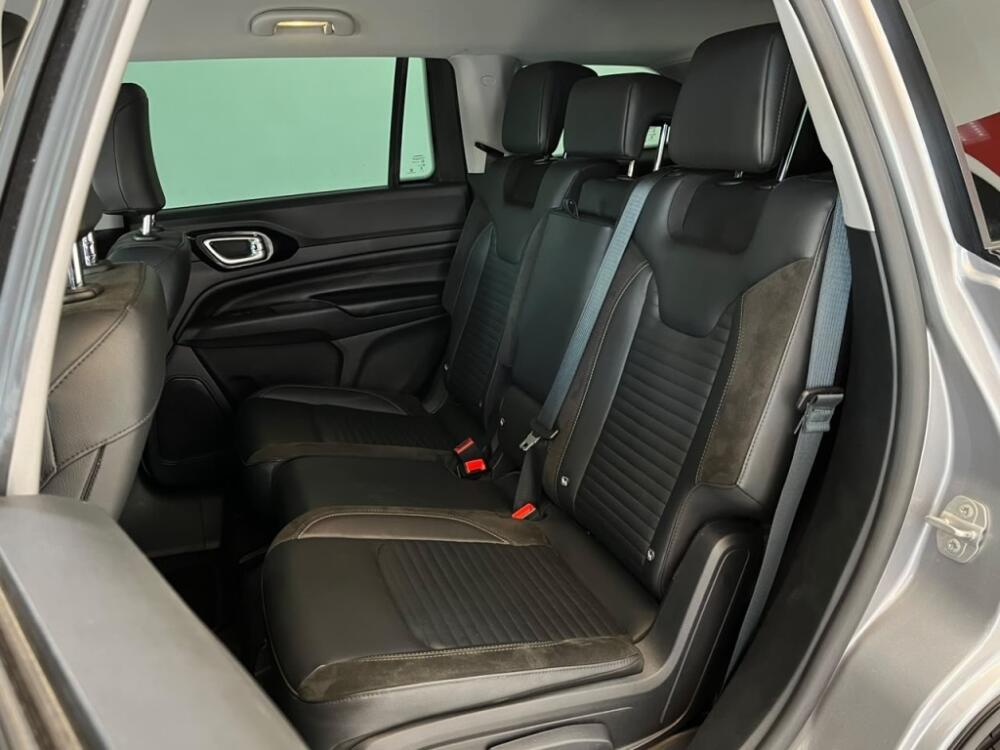 Jeep Commander
