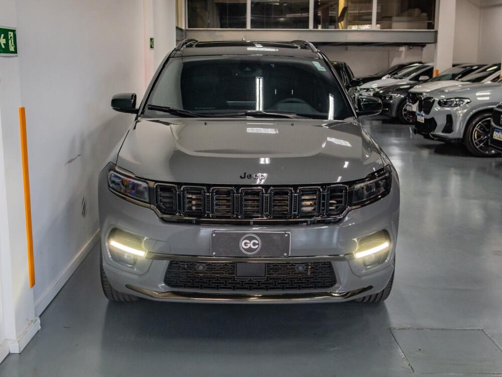 Jeep Commander