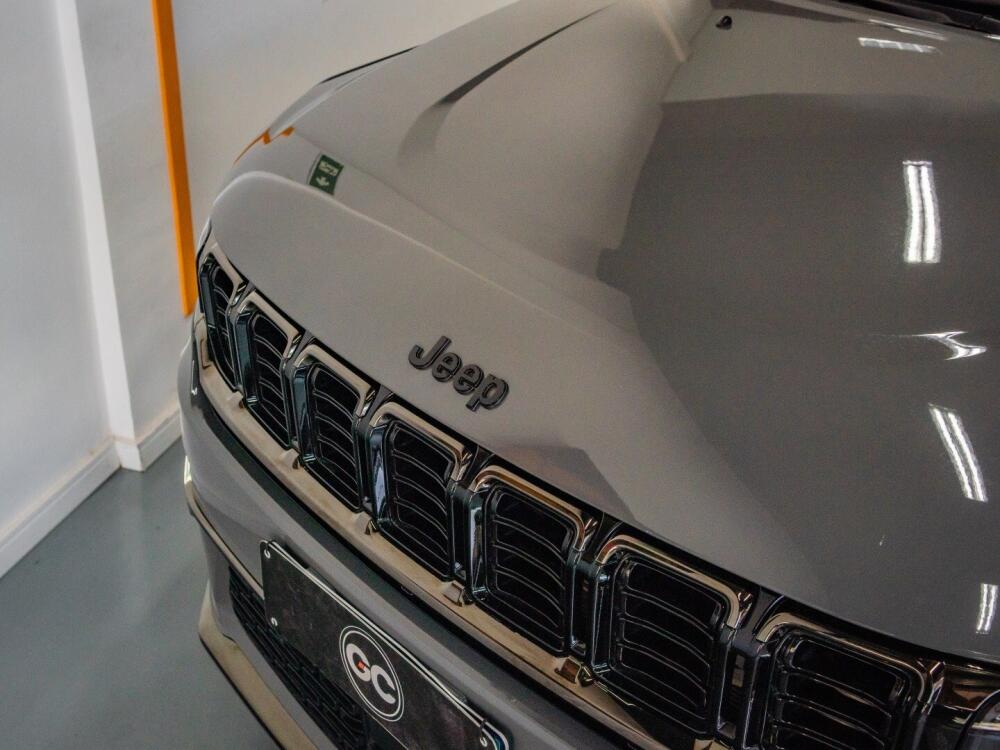 Jeep Commander