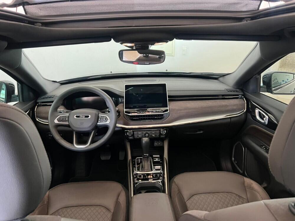 Jeep Commander