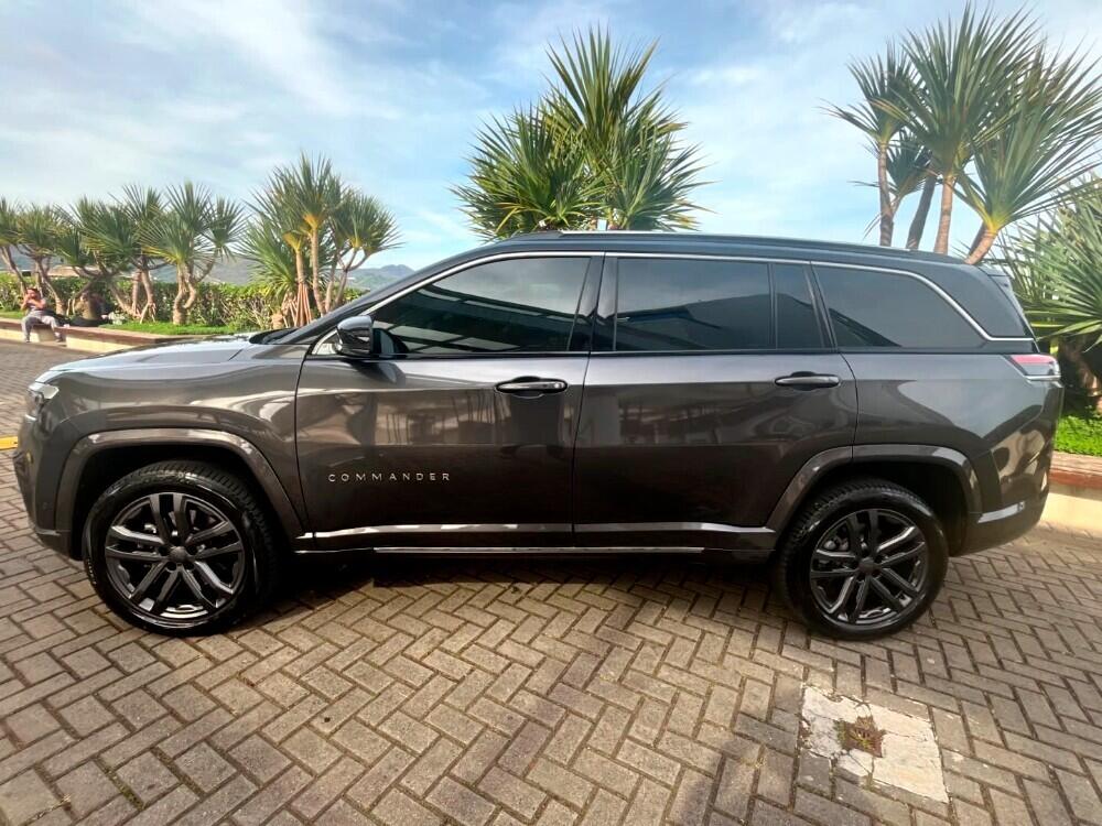 Jeep Commander