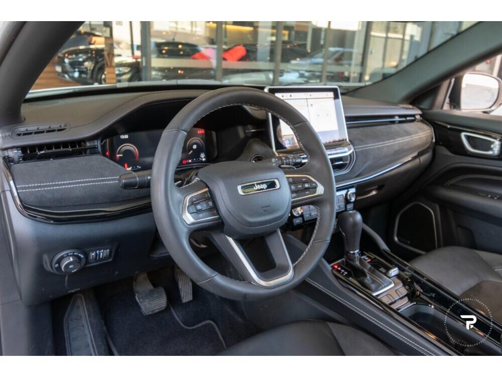 Jeep Commander