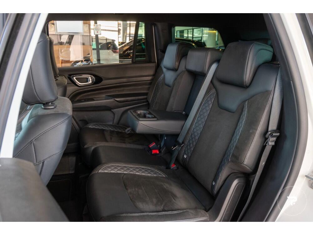 Jeep Commander