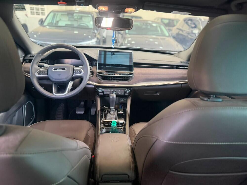 Jeep Commander