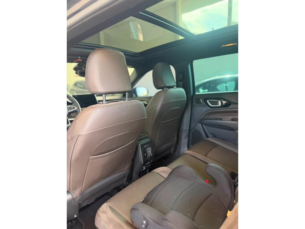 Jeep Commander