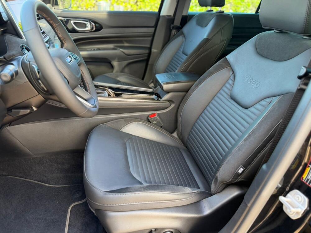 Jeep Commander