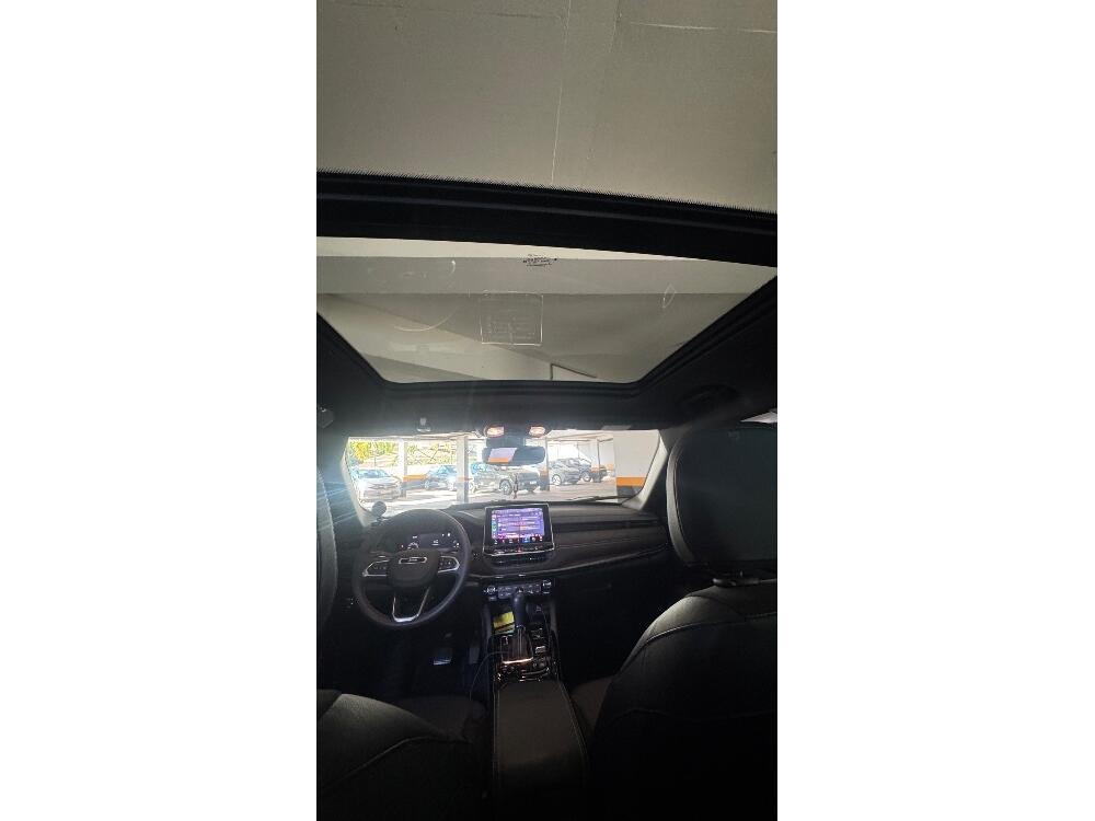 Jeep Commander