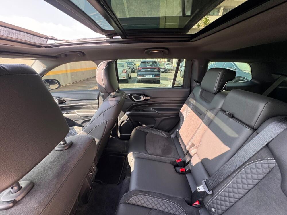 Jeep Commander