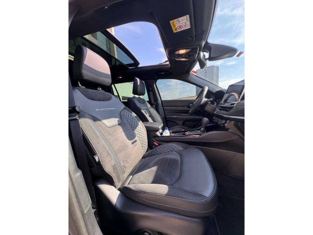 Jeep Commander