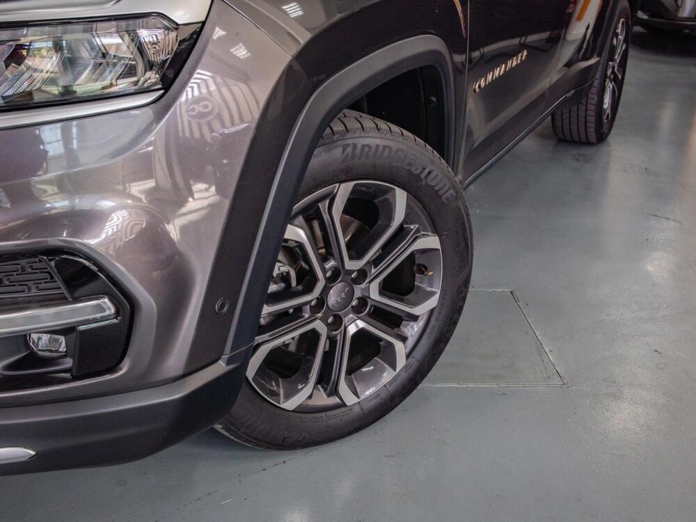 Jeep Commander