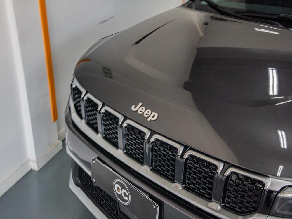 Jeep Commander