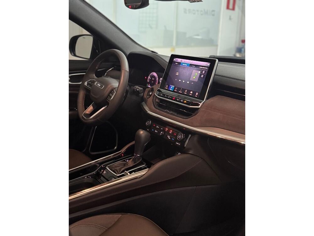 Jeep Commander