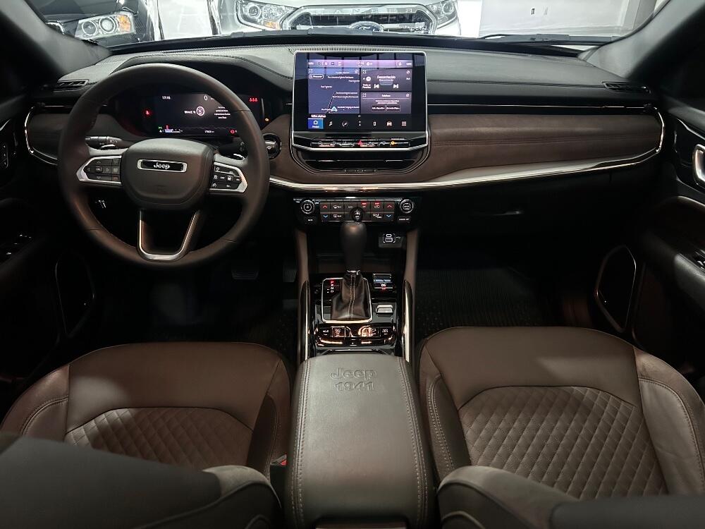 Jeep Commander