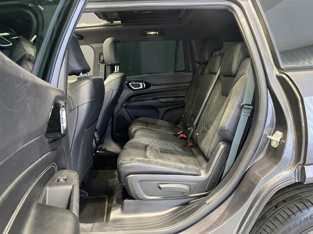 Jeep Commander