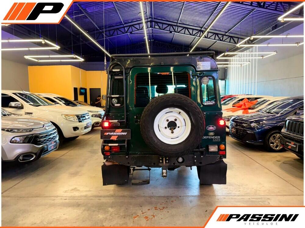 Land Rover Defender 110