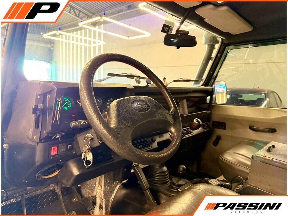 Land Rover Defender 110