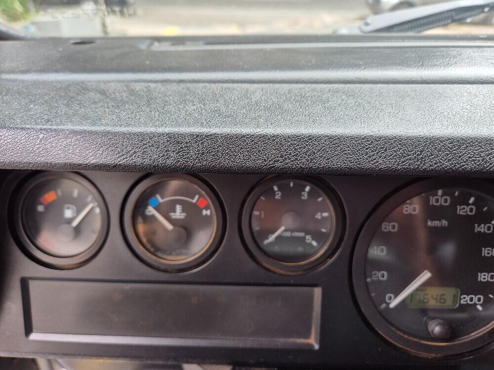 Land Rover Defender 110