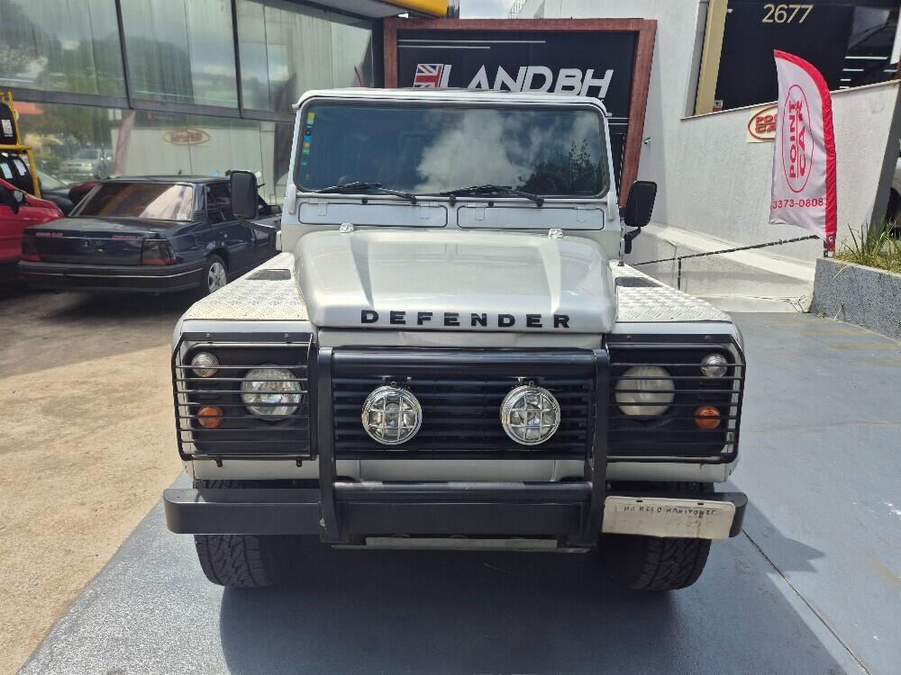 Land Rover Defender 110