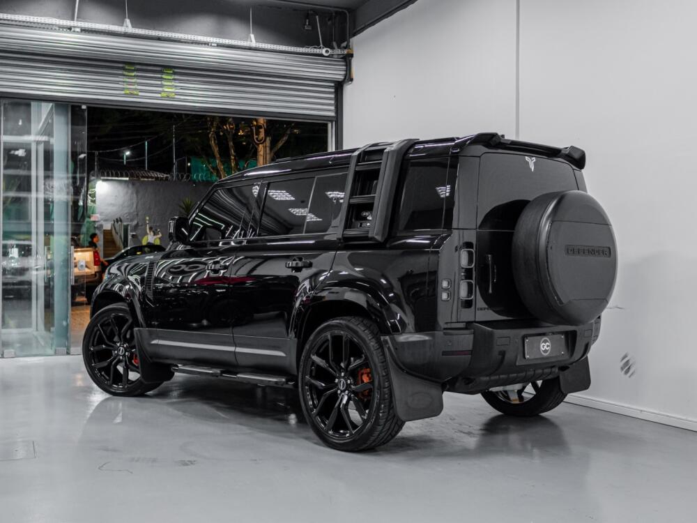 Land Rover Defender 90