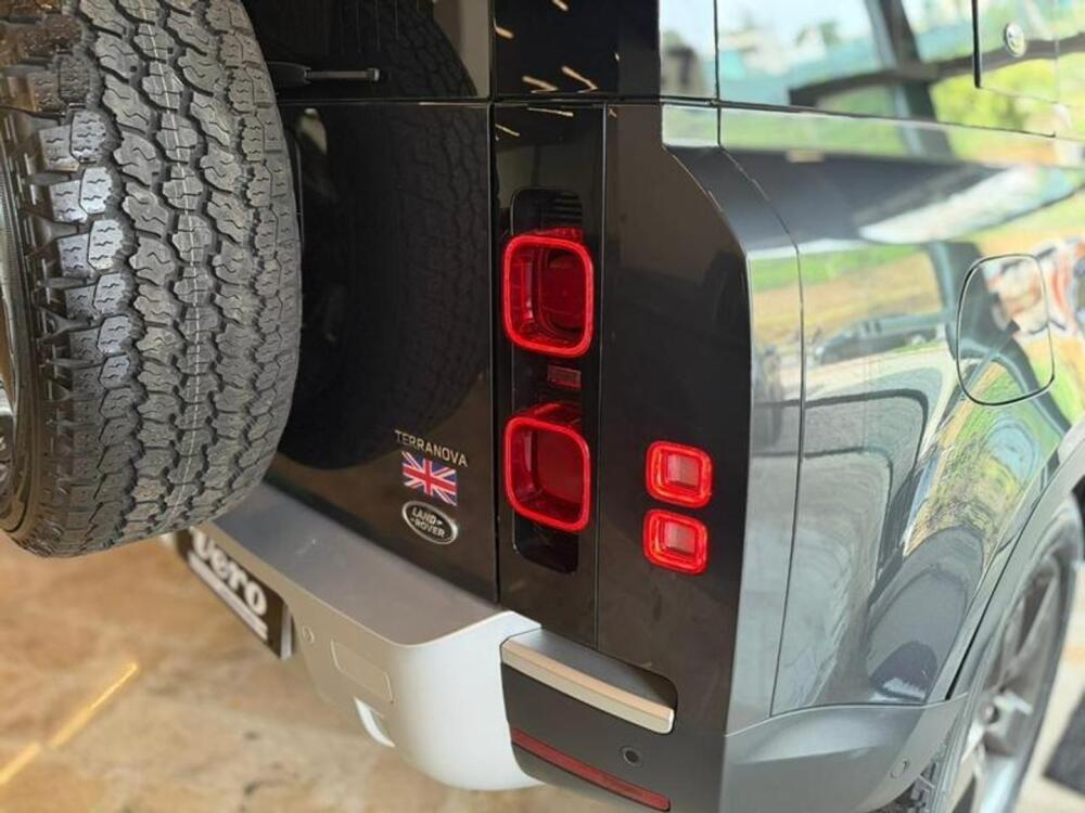 Land Rover Defender 90