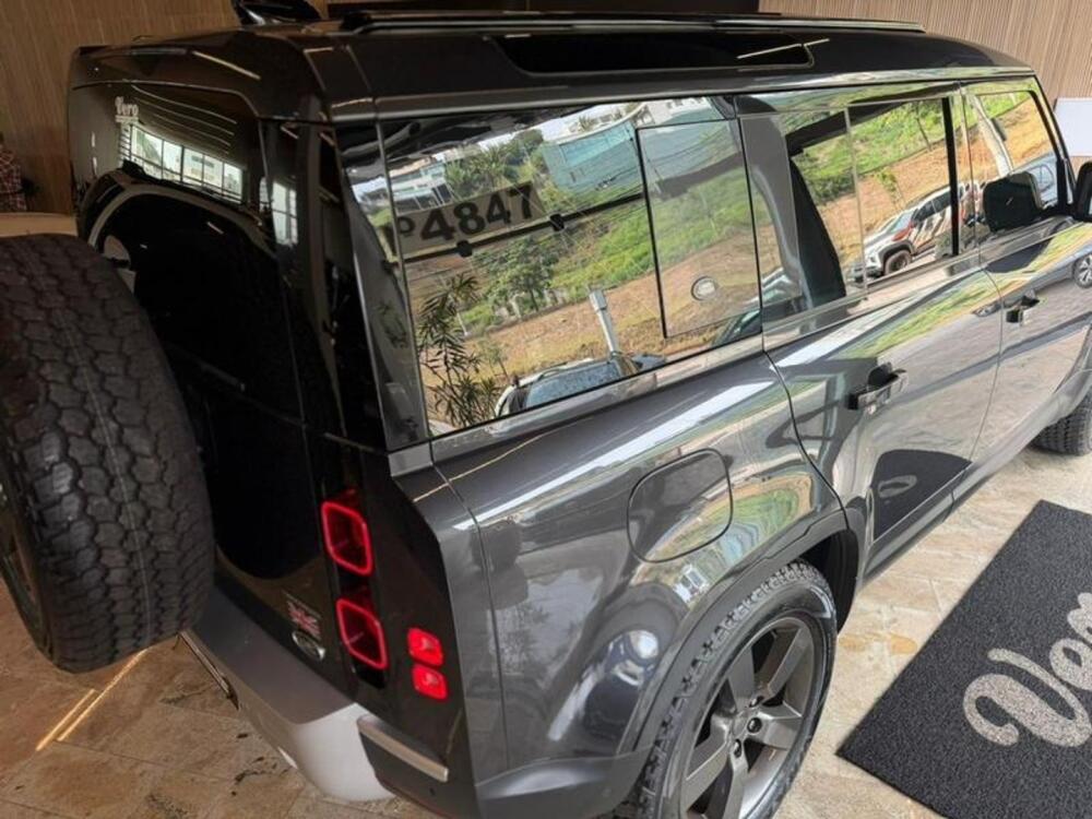 Land Rover Defender 90