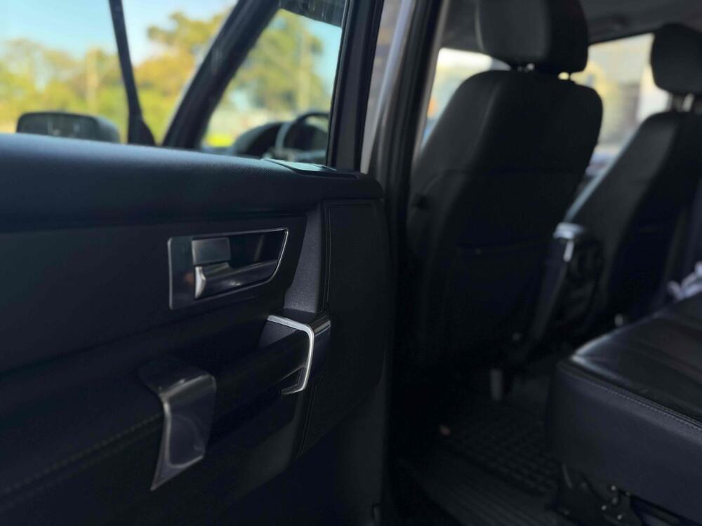 Land Rover Discovery 4