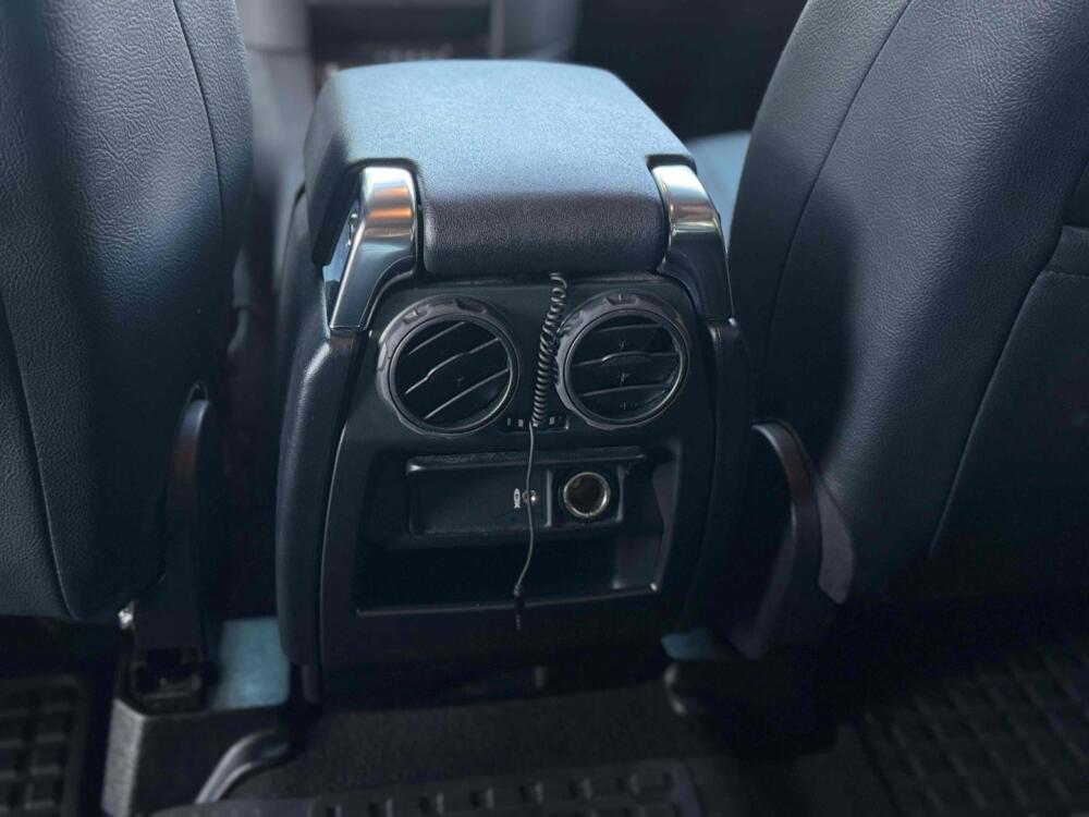 Land Rover Discovery 4