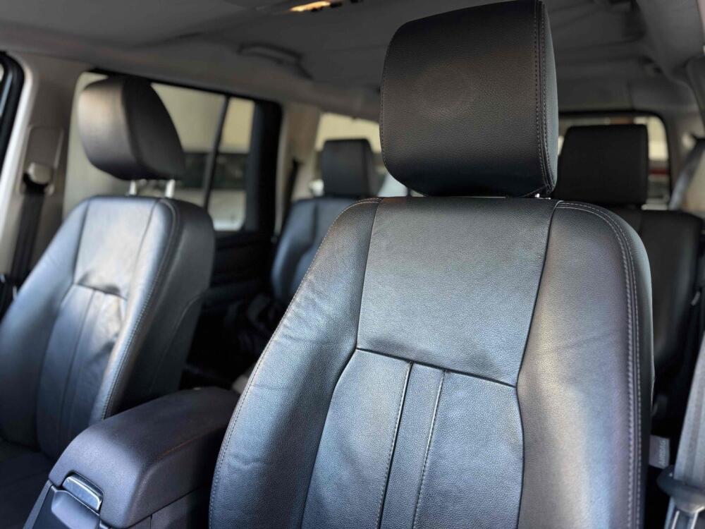 Land Rover Discovery 4