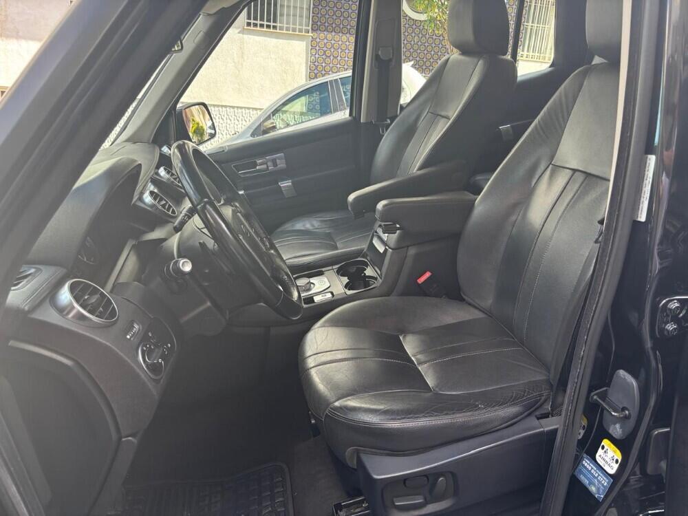 Land Rover Discovery 4