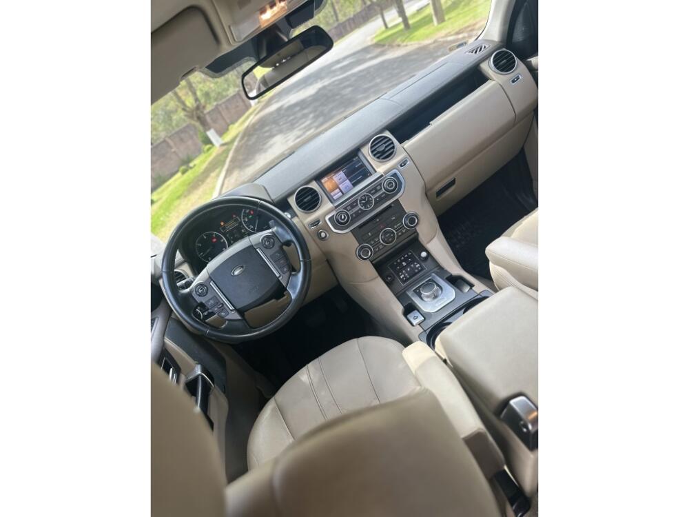 Land Rover Discovery 4