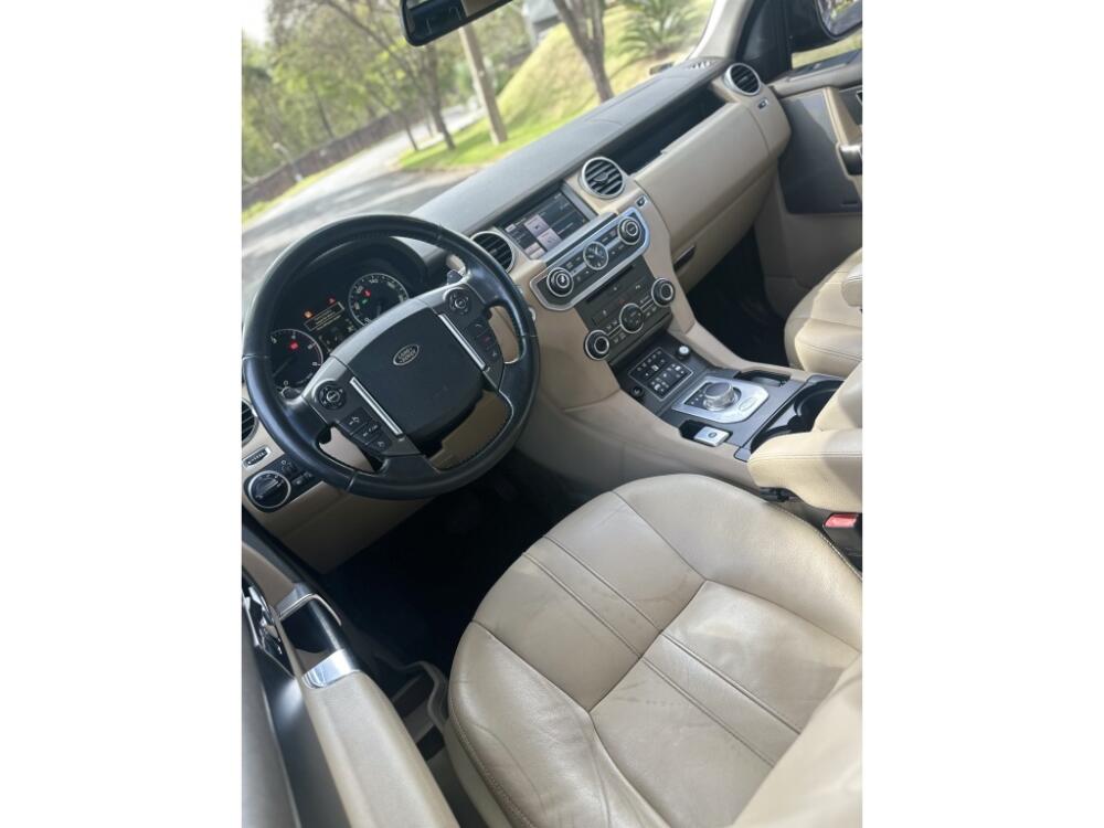 Land Rover Discovery 4