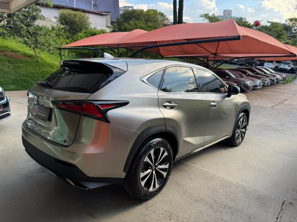 Lexus NX 300