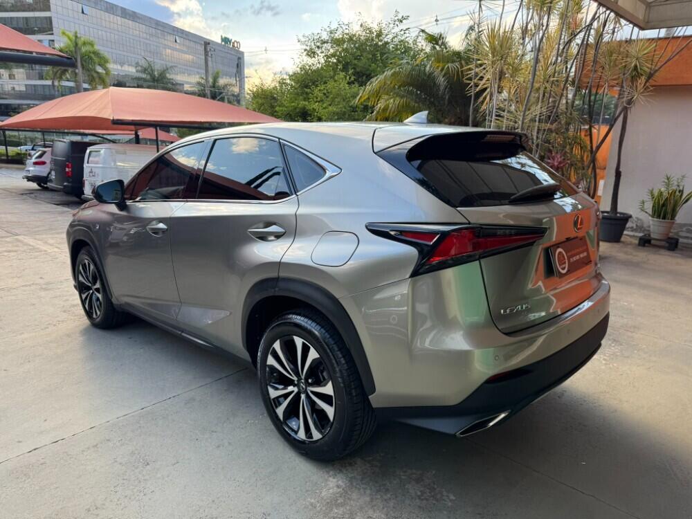 Lexus NX 300