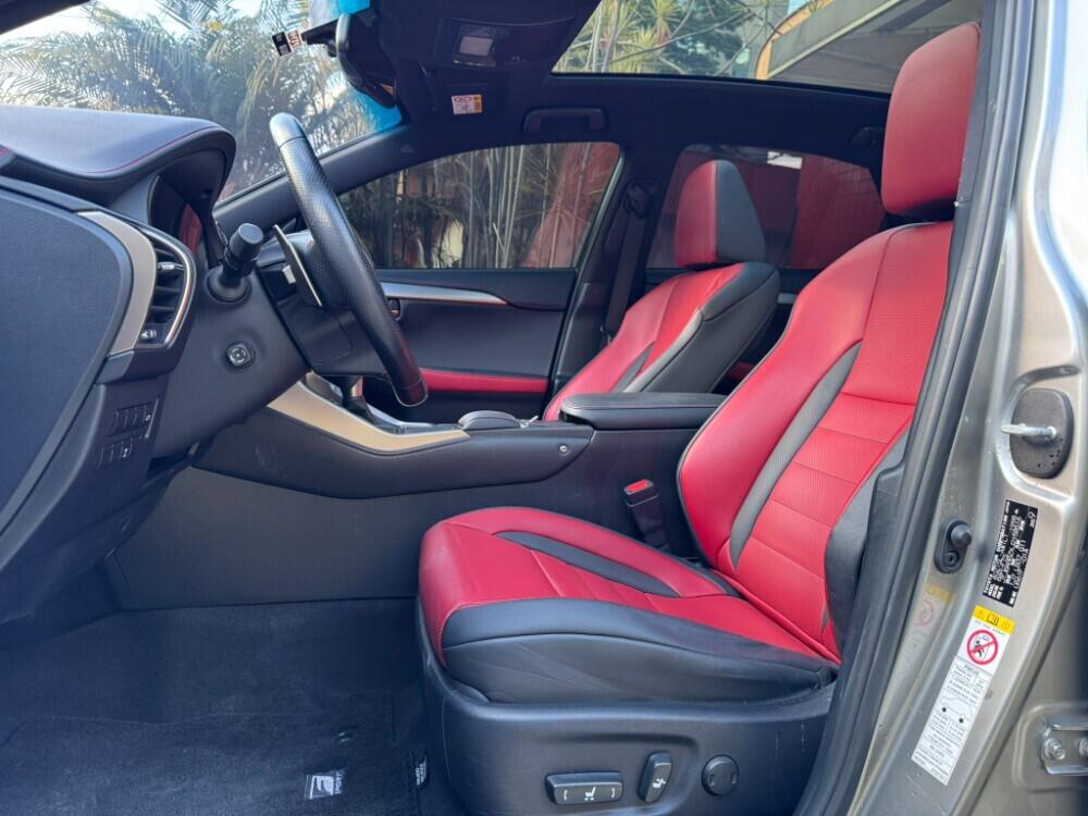 Lexus NX 300