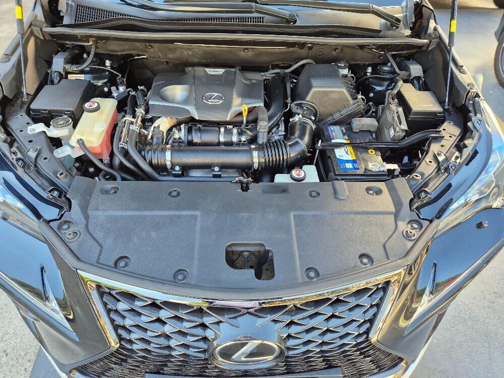 Lexus NX 300