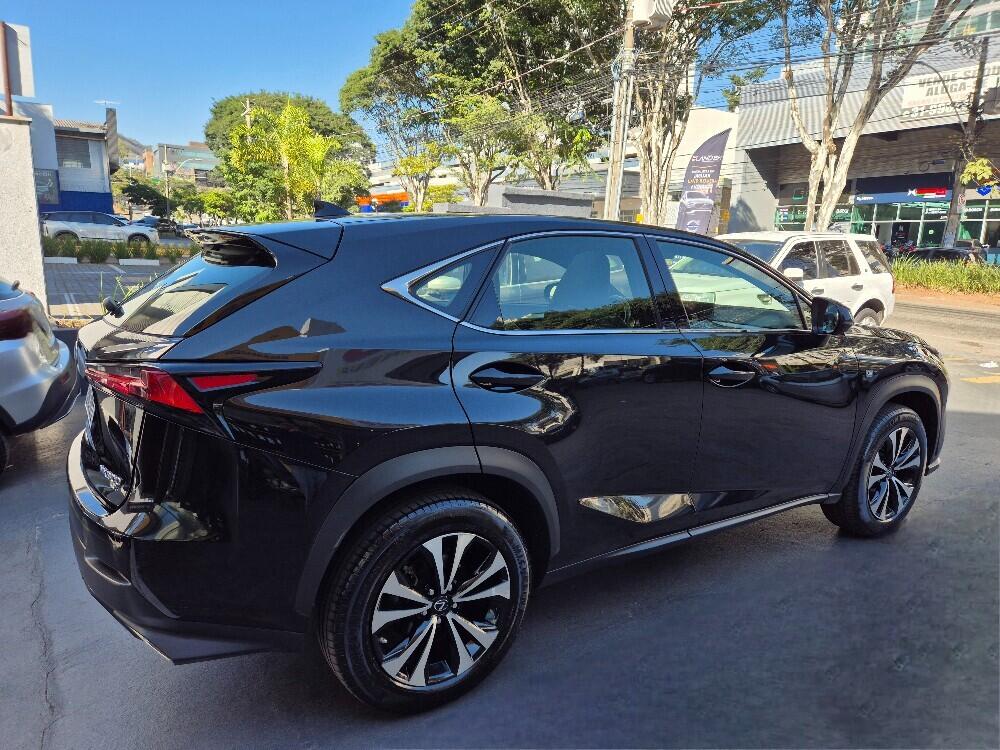 Lexus NX 300