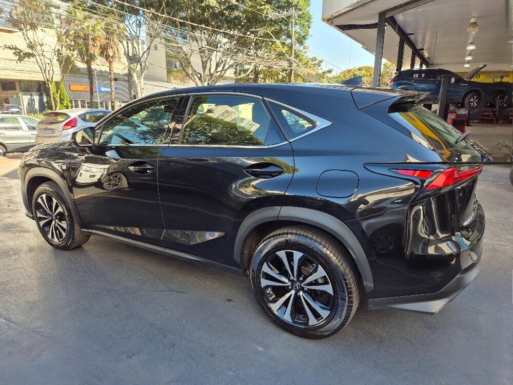 Lexus NX 300