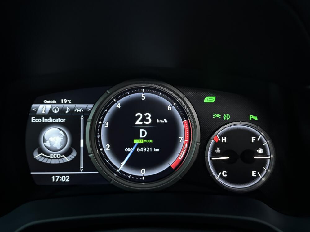 Lexus NX 300