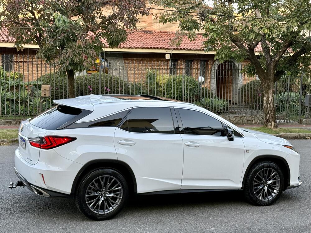 Lexus NX 300