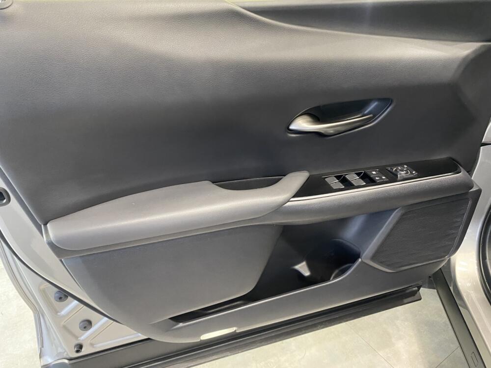 Lexus UX 250H