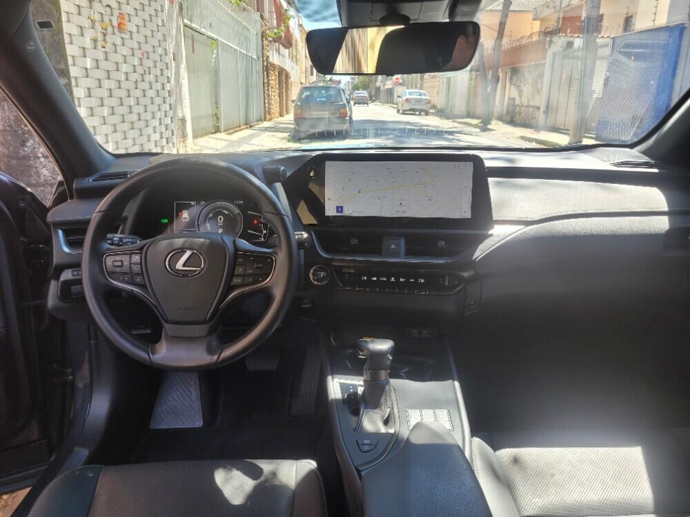 Lexus UX 250H