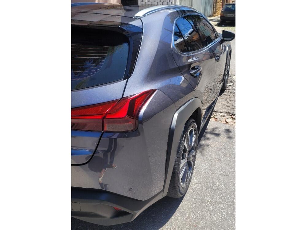 Lexus UX 250H