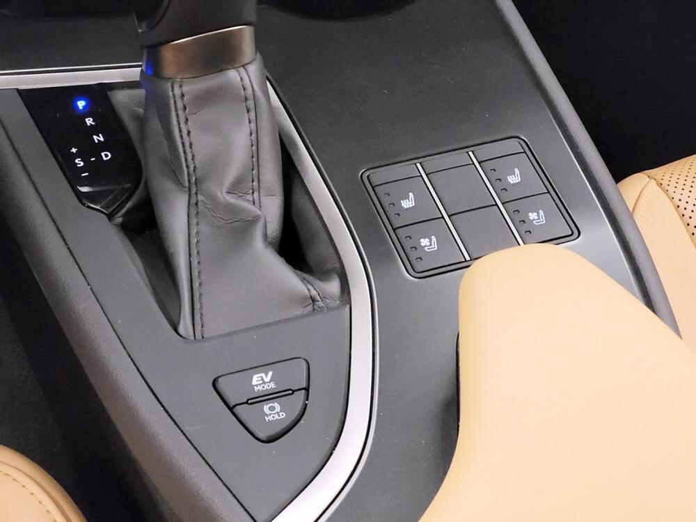 Lexus UX 250H